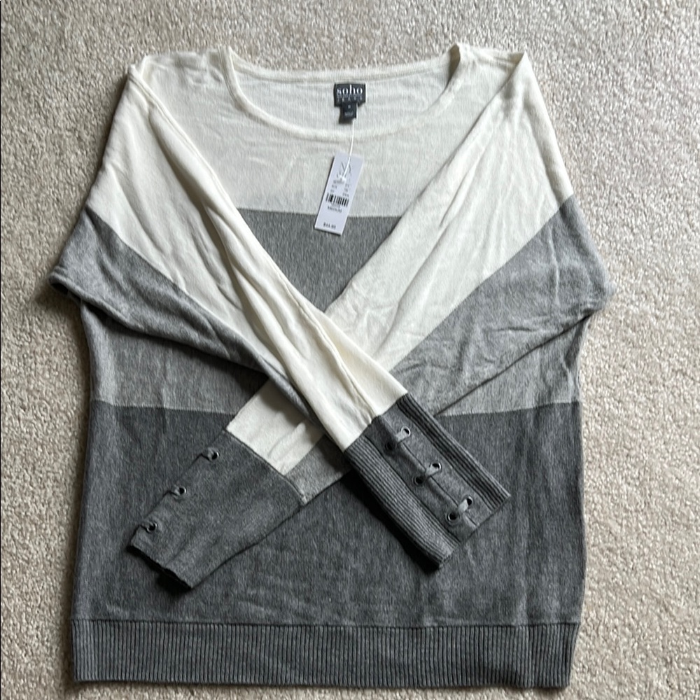 Soho Gray and White Crew Neck Sweater with Color-Block Design